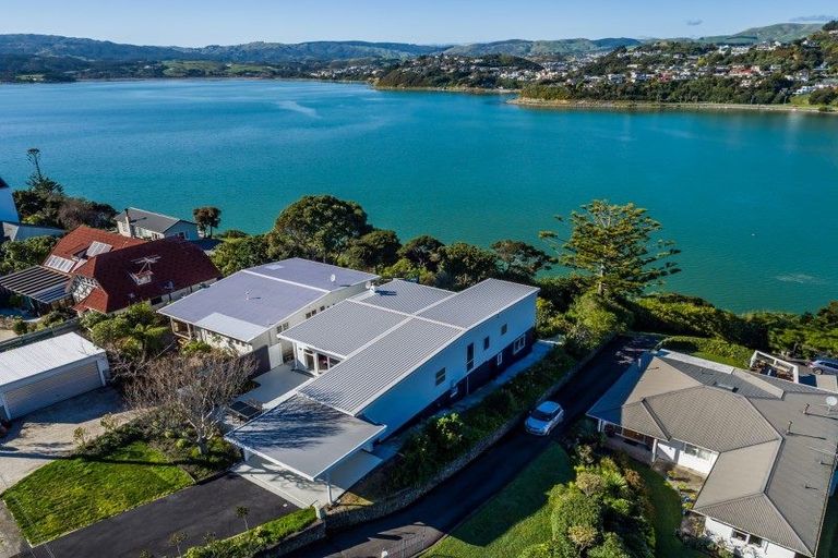Photo of property in 52 Seaview Road, Paremata, Porirua, 5024
