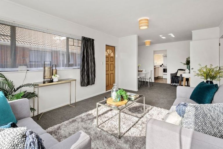 Photo of property in 1/16 Cressy Street, Waterloo, Lower Hutt, 5011