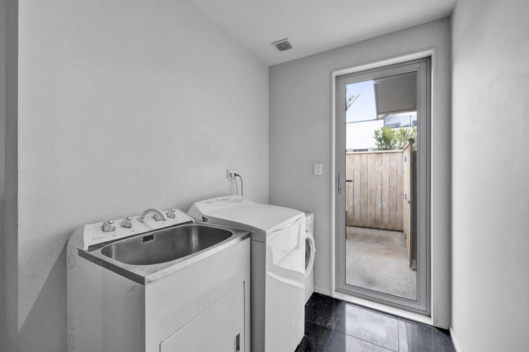 Photo of property in 188 Heta Road, Highlands Park, New Plymouth, 4312