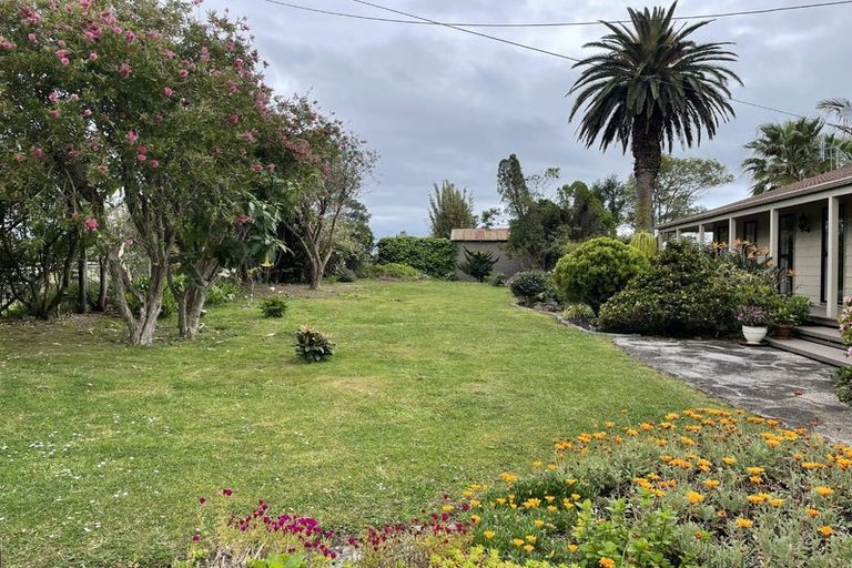 Photo of property in 251 Clifton Road, Whitford, Howick, 2571