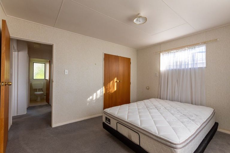 Photo of property in 28b Pollen Street, Woodville, 4920