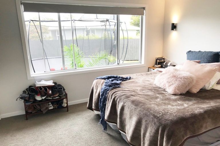 Photo of property in 11 Lindis Place, Mangere Bridge, Auckland, 2022