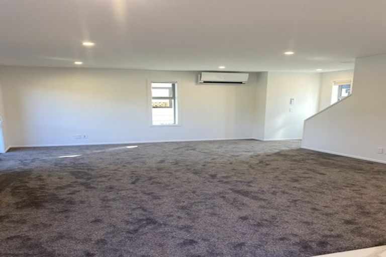 Photo of property in 2 Collingwood Street, Waterloo, Lower Hutt, 5011