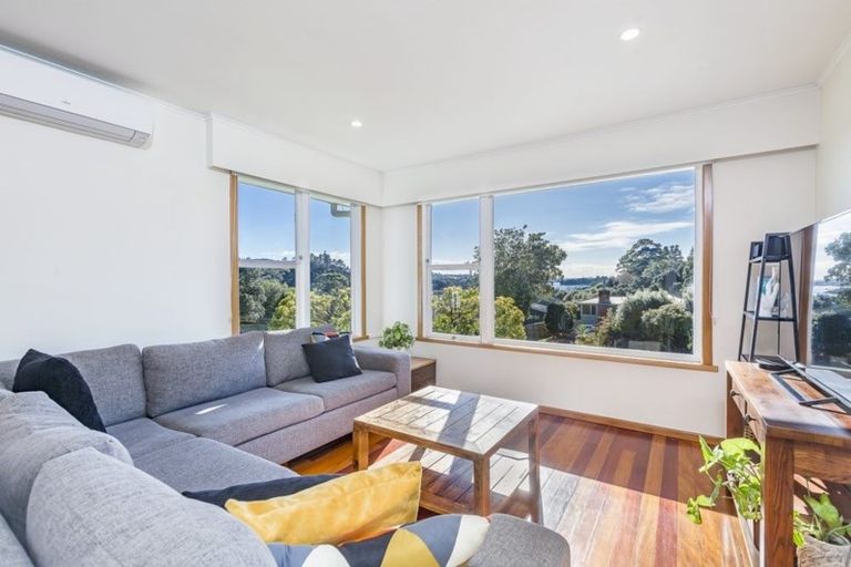 Photo of property in 17 Noall Street, Te Atatu Peninsula, Auckland, 0610