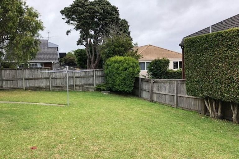Photo of property in 3/21 Jutland Road, Hauraki, Auckland, 0622