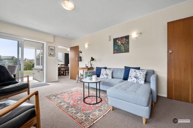 Photo of property in 25a Porutu Street, Fairfield, Lower Hutt, 5011