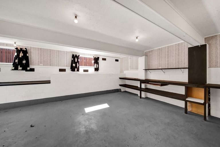 Photo of property in 13 Vancouver Place, Marfell, New Plymouth, 4310