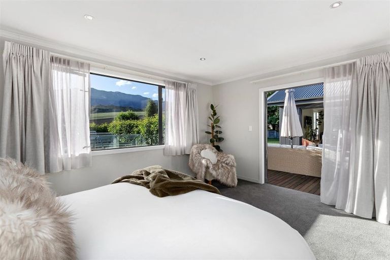 Photo of property in 54 Charles Court, Lake Hawea, Wanaka, 9382
