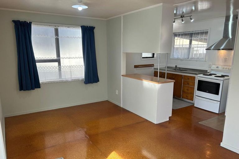 Photo of property in 12 Edwin Freeman Place, Ranui, Auckland, 0612