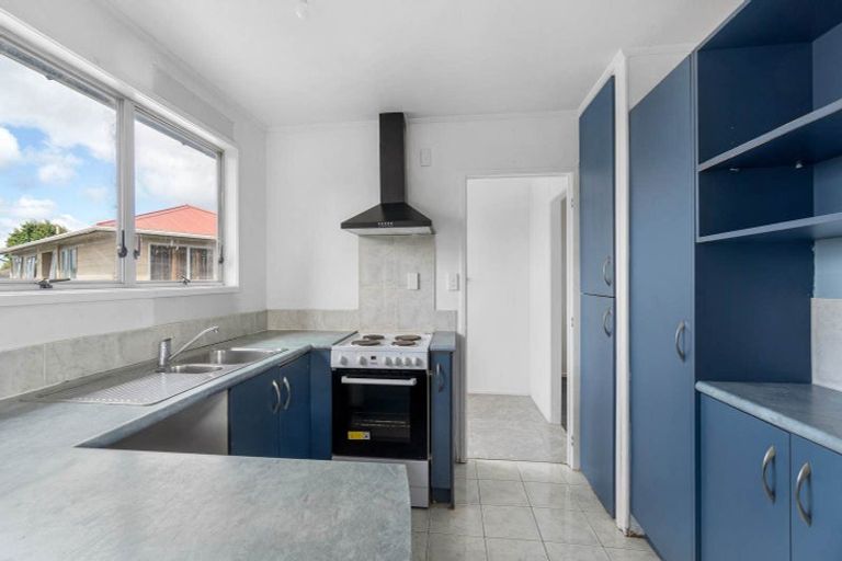 Photo of property in 49 Hyperion Drive, Randwick Park, Auckland, 2105