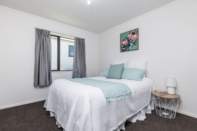 Photo of property in 4 Tobago Crescent, Grenada North, Wellington, 5028