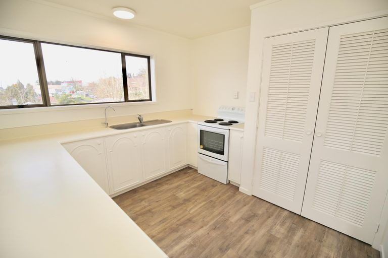 Photo of property in 9/10 Hunter Street, Hamilton Lake, Hamilton, 3204