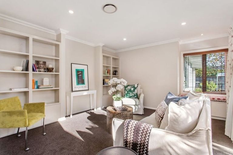 Photo of property in 17 Walnut Avenue, Strowan, Christchurch, 8052