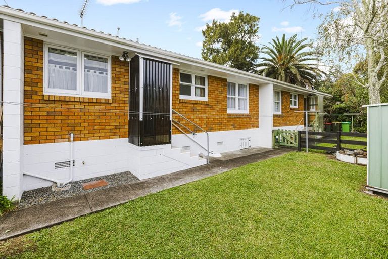 Photo of property in 2/6 Hill Road, Papatoetoe, Auckland, 2025