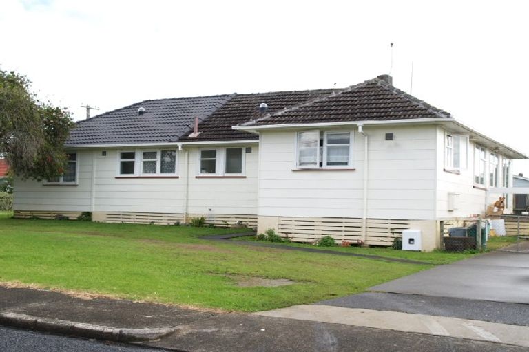 Photo of property in 1 Linda Place, Otara, Auckland, 2023