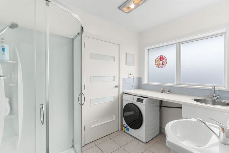 Photo of property in 37 Roydvale Avenue, Burnside, Christchurch, 8042