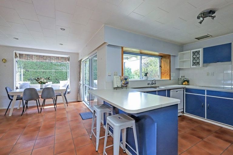 Photo of property in 15 Kirkcaldy Place, Flaxmere, Hastings, 4120