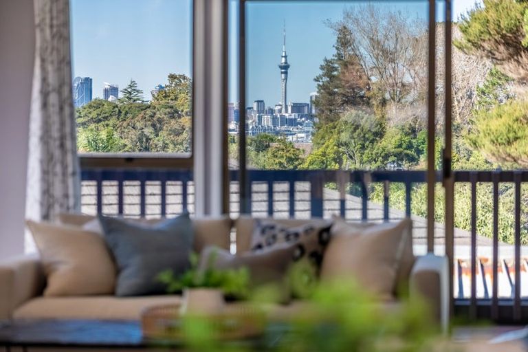 Photo of property in 29 Calman Place, Chatswood, Auckland, 0626