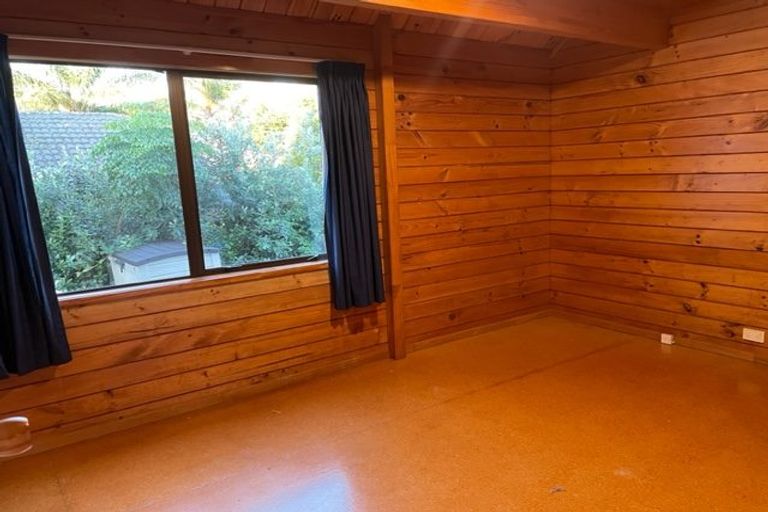 Photo of property in 2 Twin Wharf Road, Herald Island, Auckland, 0618