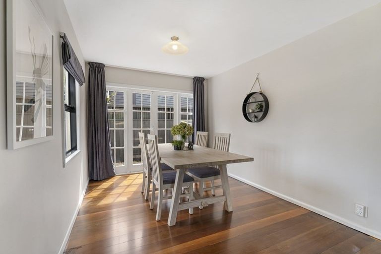 Photo of property in 41 Elizabeth Street, Waikanae, 5036