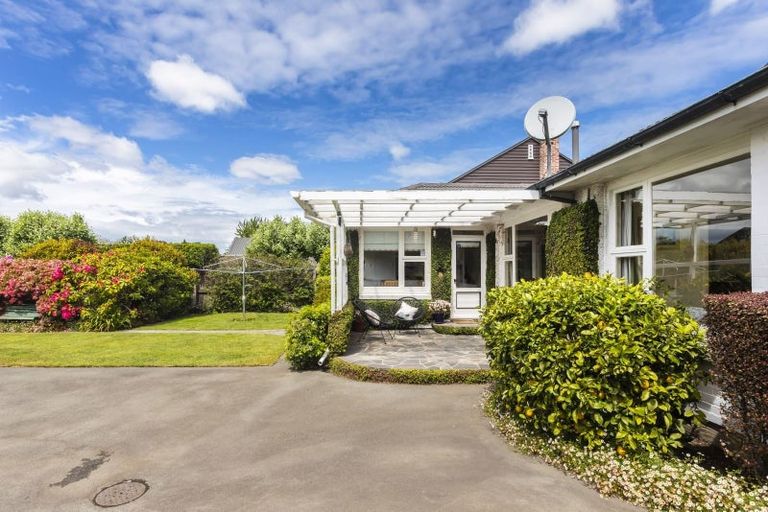 Photo of property in 44 Memorial Avenue, Ilam, Christchurch, 8053