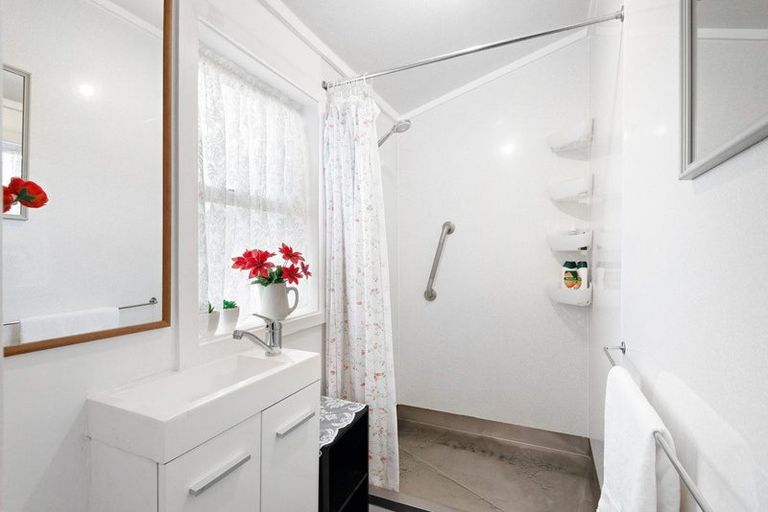 Photo of property in 6 Mccrea Street, Mornington, Dunedin, 9011