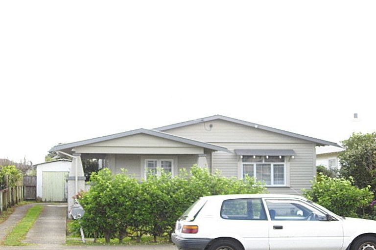 Photo of property in 12 Central Avenue, Gonville, Whanganui, 4501