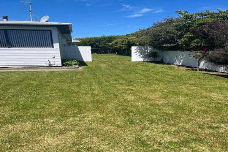 Photo of property in 3 Huia Street, Foxton Beach, Foxton, 4815