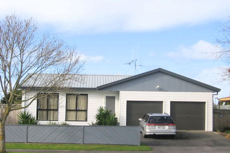 Photo of property in 52 Ashurst Avenue, Pukete, Hamilton, 3200