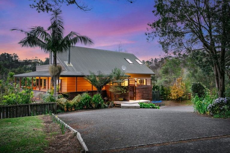Photo of property in 60 Scott Road, Stanmore Bay, Whangaparaoa, 0932