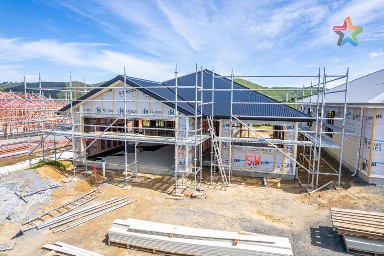 Photo of property in 9 Kairaumati Crescent, Kelson, Lower Hutt, 5010