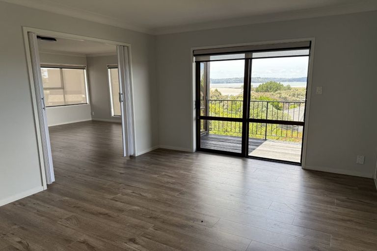 Photo of property in 19 Renoir Street, West Harbour, Auckland, 0618