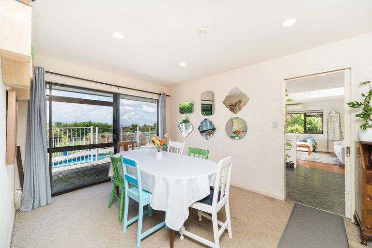 Photo of property in 49 Schnell Drive, Kelvin Grove, Palmerston North, 4414