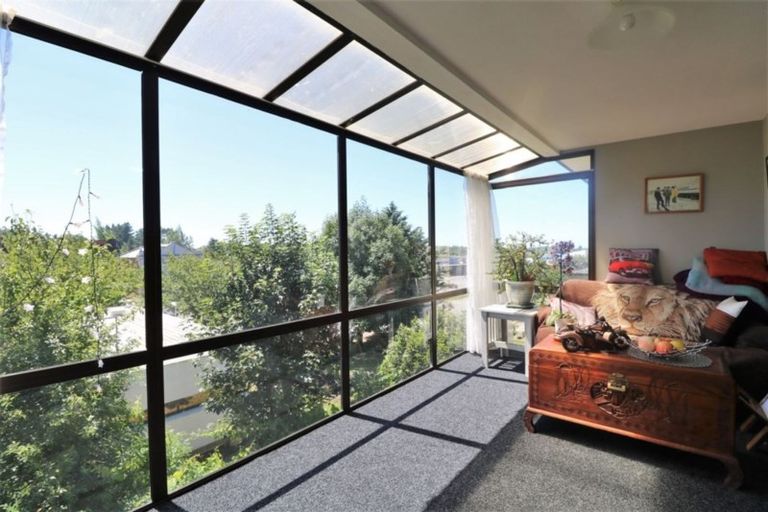 Photo of property in 2 Manse Road, Pahurehure, Papakura, 2113