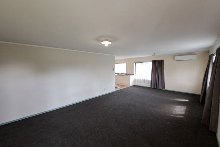 Photo of property in 1/303 Massey Road, Mangere East, Auckland, 2024