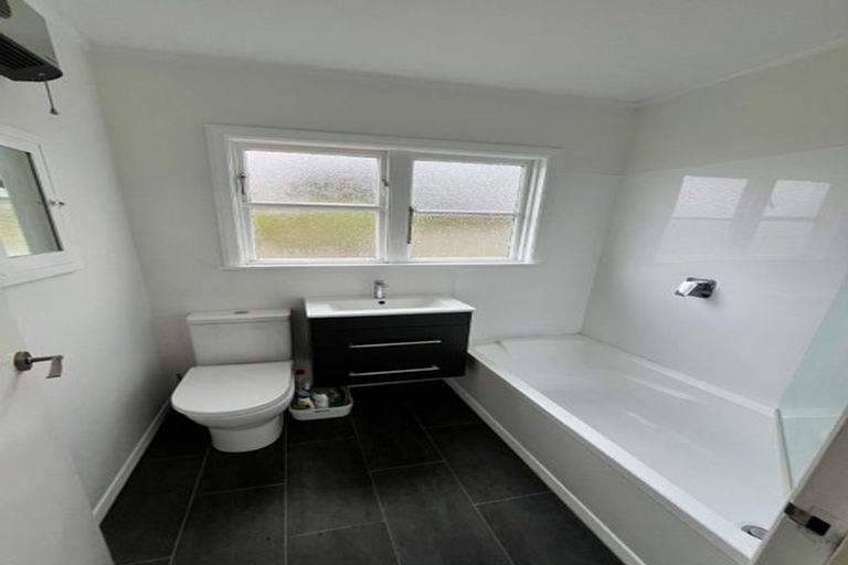 Photo of property in 6 Bowes Crescent, Strathmore Park, Wellington, 6022