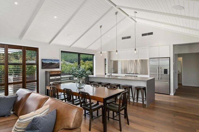 Photo of property in 2 Avalanche Place, Wanaka, 9305