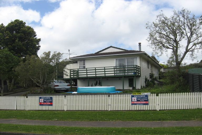Photo of property in 14 Frobisher Way, Clendon Park, Auckland, 2103