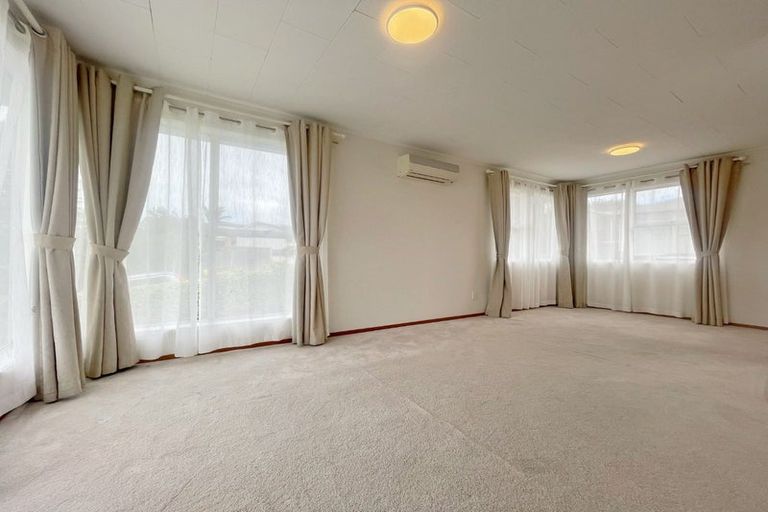 Photo of property in 84 Sycamore Drive, Sunnynook, Auckland, 0620