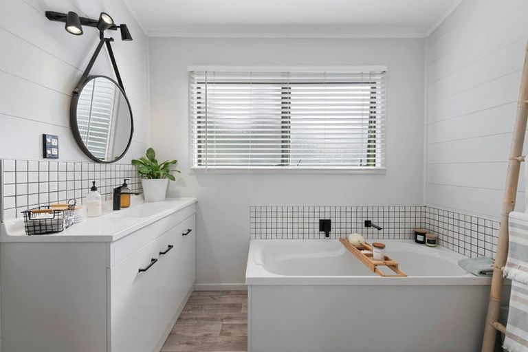 Photo of property in 17a Unsworth Road, Hamurana, Rotorua, 3097