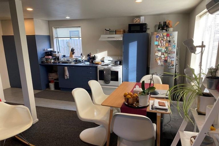 Photo of property in 327 Barbadoes Street, Christchurch Central, Christchurch, 8011