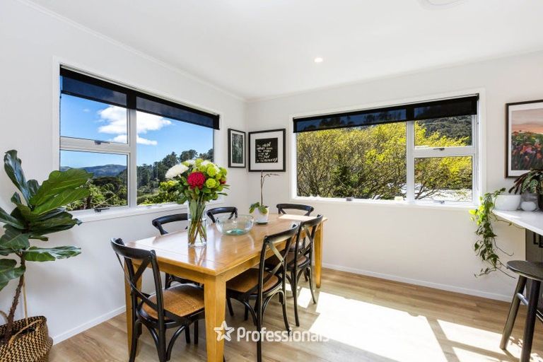 Photo of property in 96 Kamahi Street, Stokes Valley, Lower Hutt, 5019