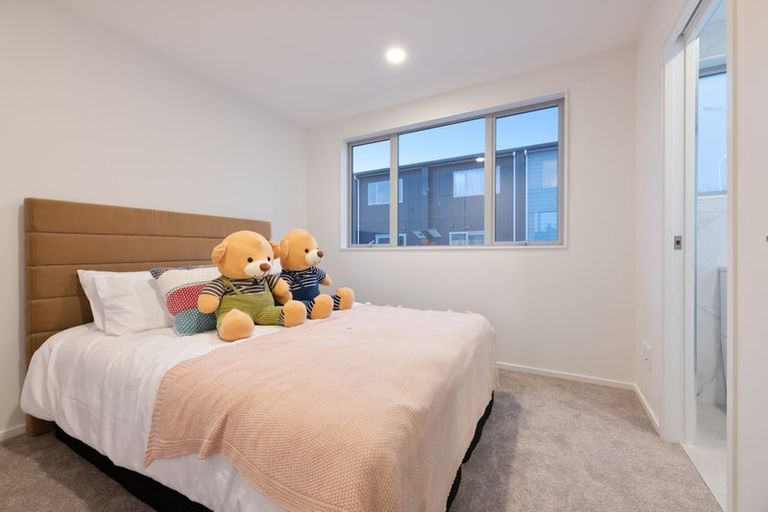 Photo of property in 10/3 Matuhi Rise, Henderson, Auckland, 0612