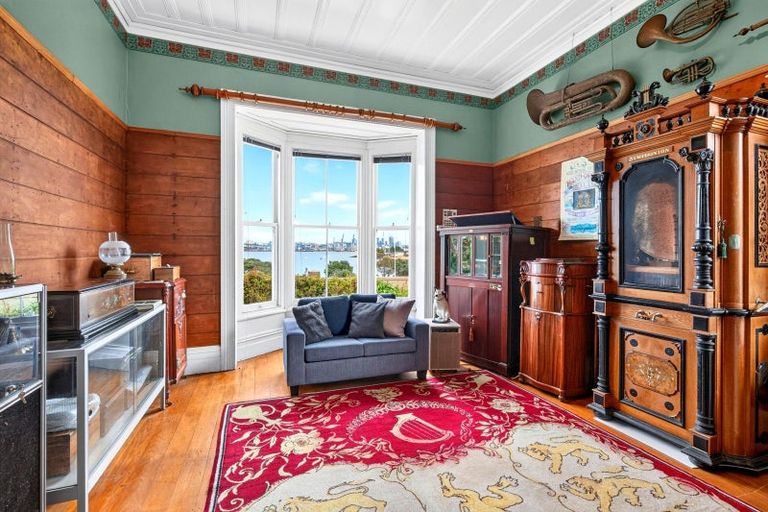 Photo of property in 16 Jubilee Avenue, Devonport, Auckland, 0624