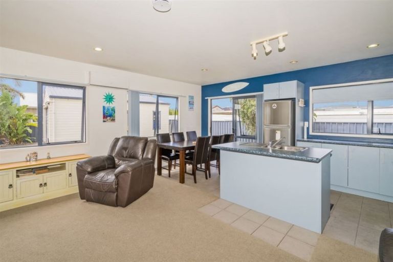 Photo of property in 43 Park Lane, Whitianga, 3510