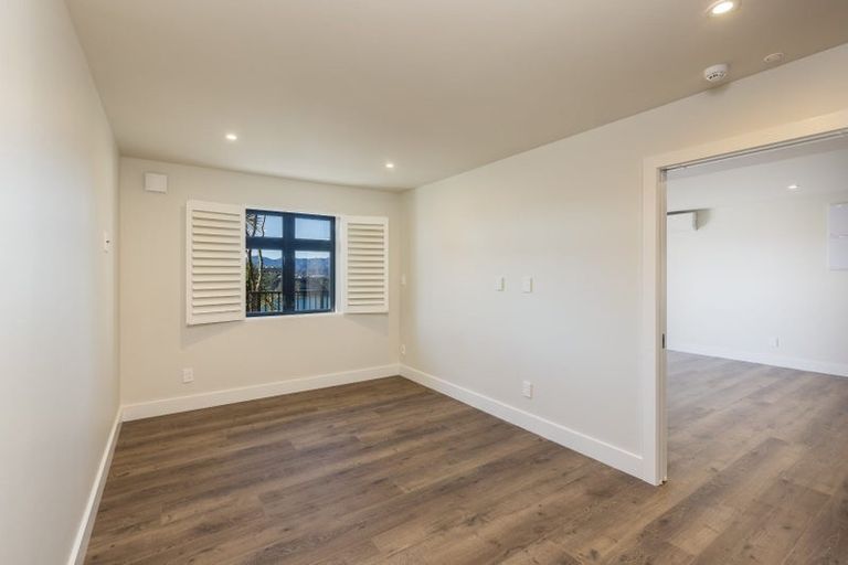 Photo of property in 1a Palliser Road, Roseneath, Wellington, 6011