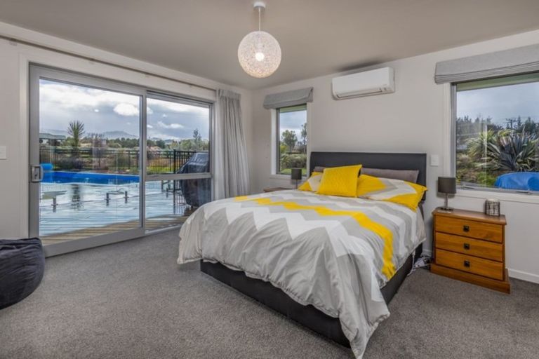 Photo of property in 6 Summerfield Way, Parahaki, Whangarei, 0112