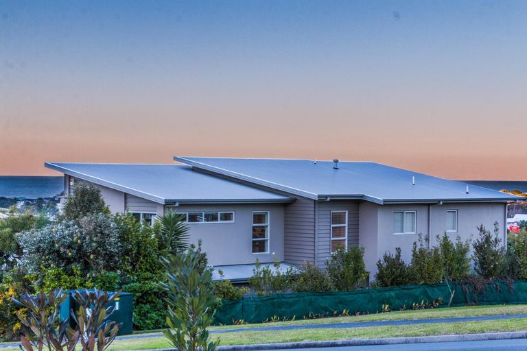 Photo of property in 11 Tohora View, Waihi Beach, 3611