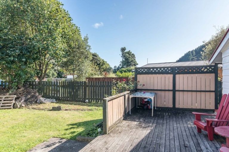 Photo of property in 27 Ruahine Street, Paraparaumu, 5032