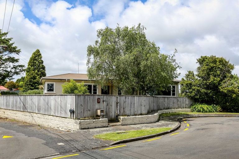 Photo of property in 9 Tasman Street, Vogeltown, New Plymouth, 4310